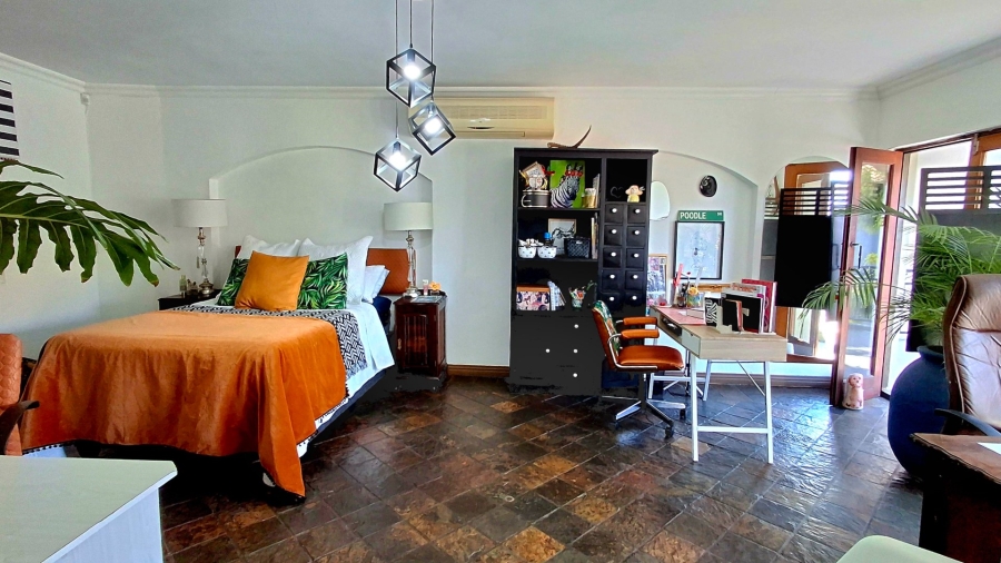 5 Bedroom Property for Sale in Roodia Free State